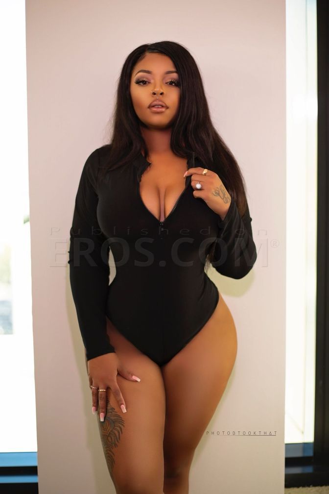 Alissa Avery photo 5