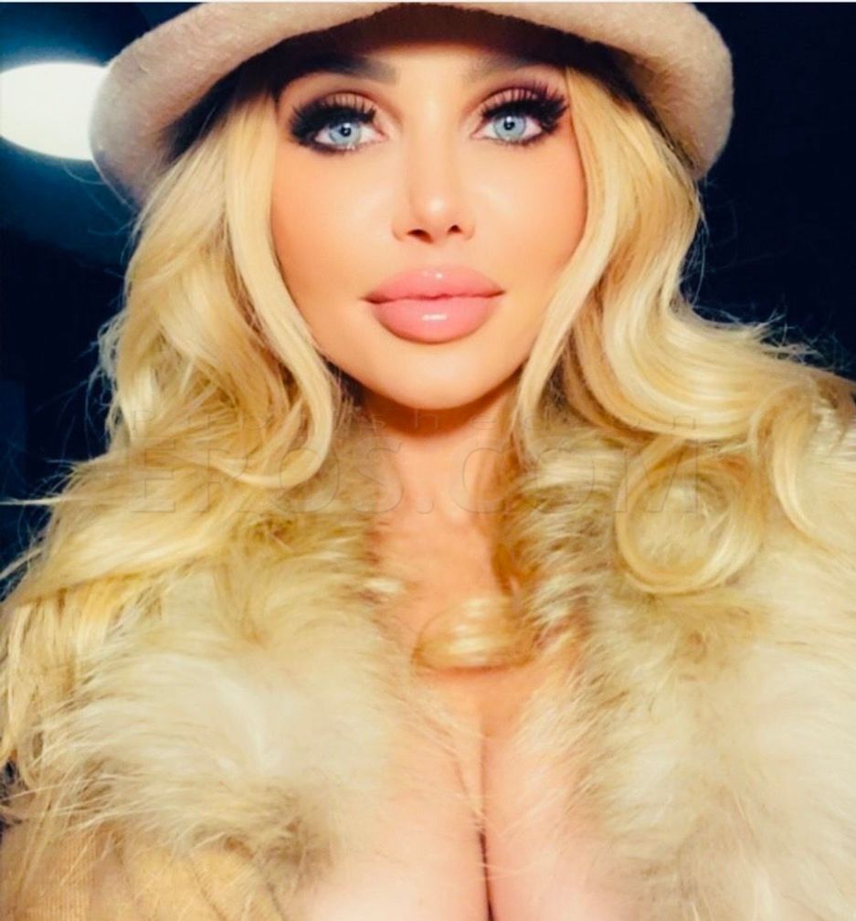 Famous Victoria Zdrok photo 3