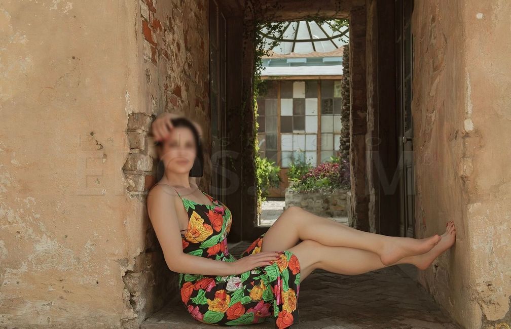 Sara Charles-White Plains photo 3