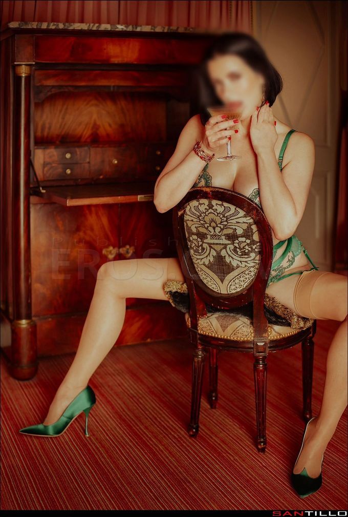 Sara Charles-White Plains photo 5